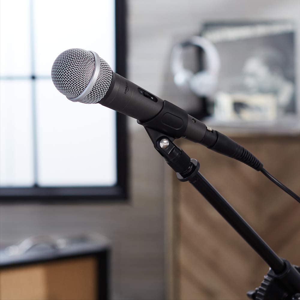 Dynamic Vocal Microphone with Cable, Cardioid L245