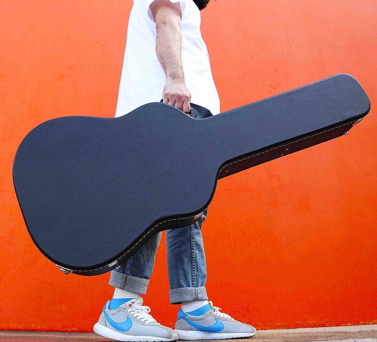 Black Acoustic Guitar Hardshell Case with Accessory Compartment O23181